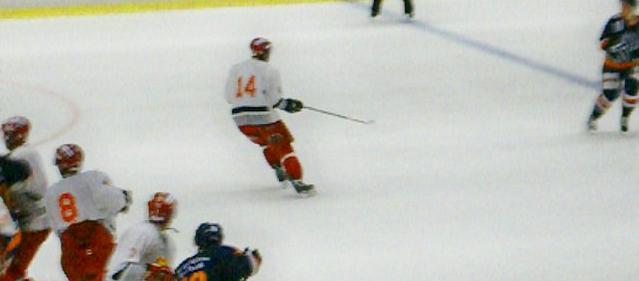 Aloitus, Linden Hockey - Lindlöven, nro 14 Andreas Ahläng 